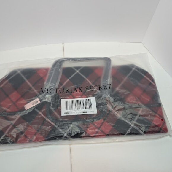 NWT Never Used Victoria’s Secret Plaid Tote Bag & Cozy Blanket Set - Picture 6 of 9